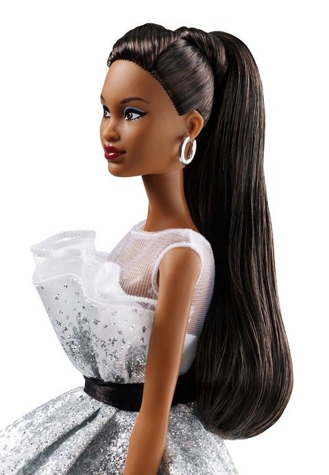 Mattel Barbie slaví 60 let Afroameričanka